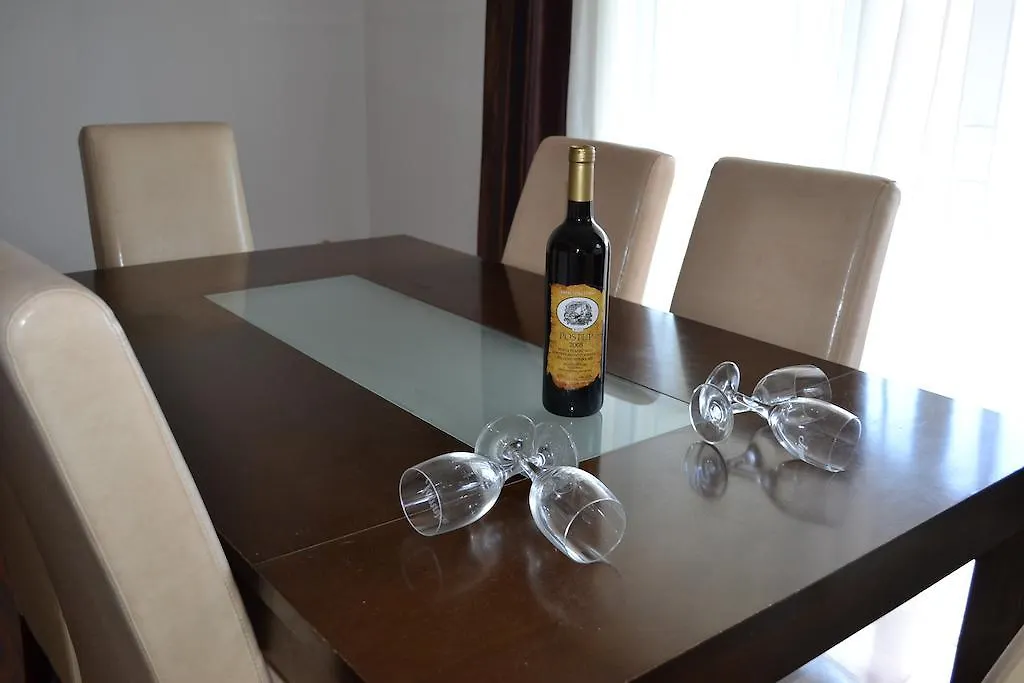 达尼耶拉公寓酒店 扎达尔